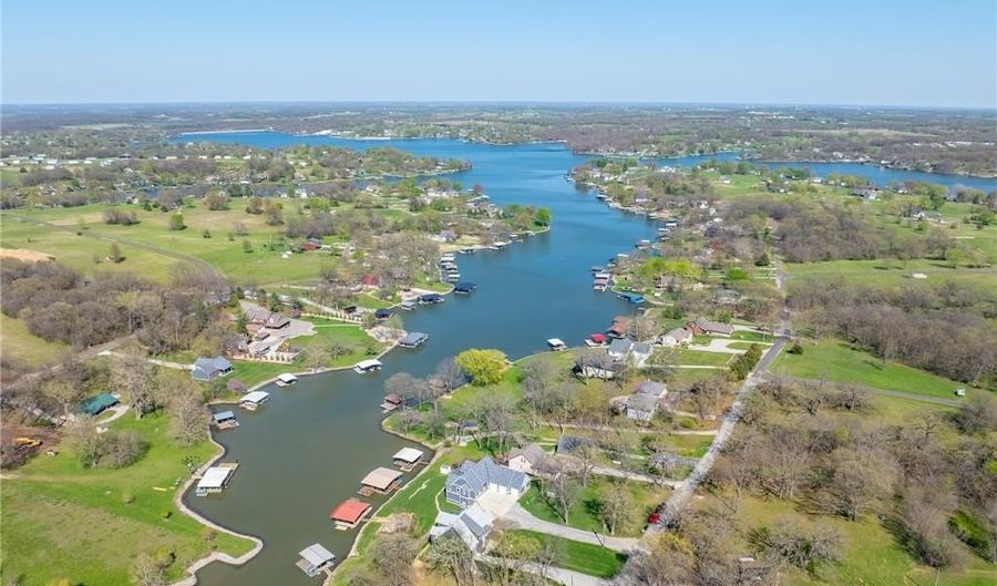 114 Goose Ct, Altamont, MO 64620 - 4 Beds, 4 Bath