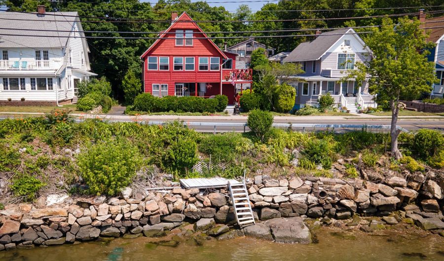 198 Shore Dr 2, Branford, CT 06405 - 3 Beds, 2 Bath