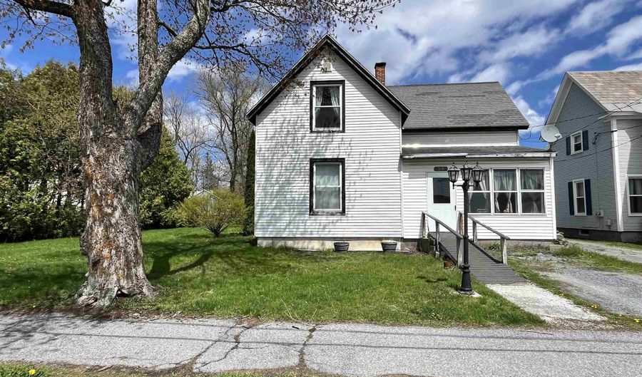 39 Church St, Brandon, VT 05733 - 3 Beds, 1 Bath
