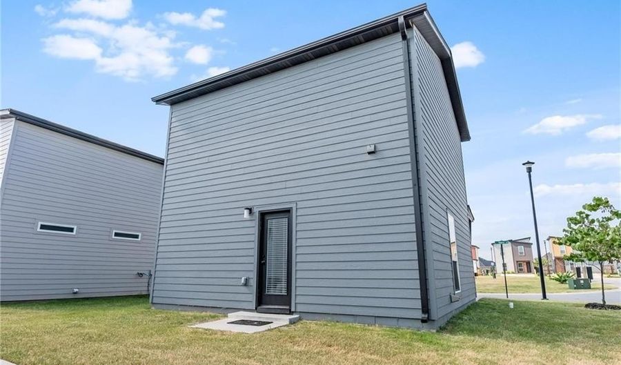 981 Ventnor Ave, Bentonville, AR 72713 - 2 Beds, 3 Bath
