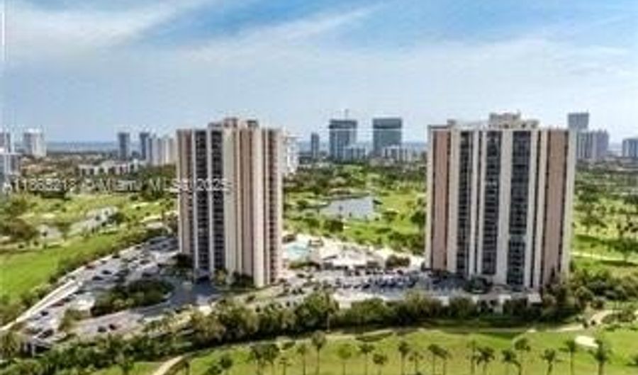 20335 W Country Club Dr 502, Aventura, FL 33180 - 2 Beds, 2 Bath