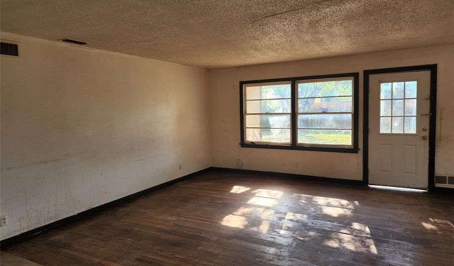 342 S Leggett Dr, Abilene, TX 79605 - 3 Beds, 2 Bath