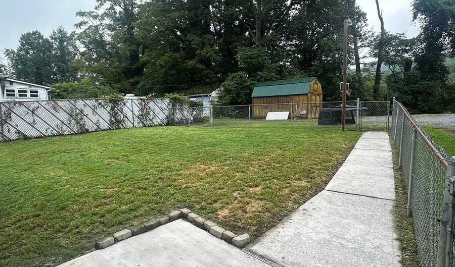 18990 Midland Trl, Ansted, WV 25812 - 3 Beds, 1 Bath