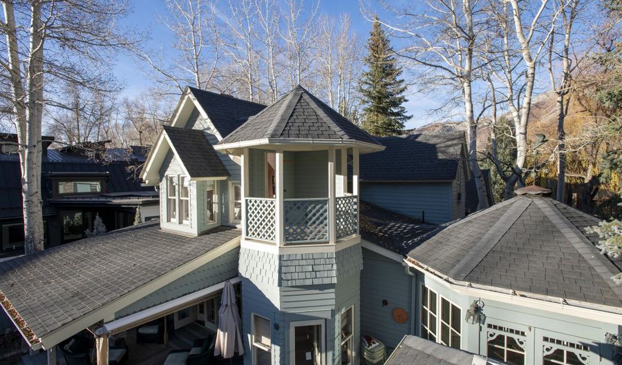 715 W Smuggler St, Aspen, CO 81611 - 4 Beds, 4 Bath