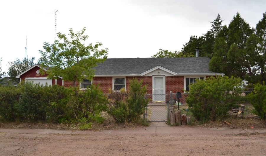 4784 VOSLER Pl, Cheyenne, WY 82009 - 3 Beds, 1 Bath