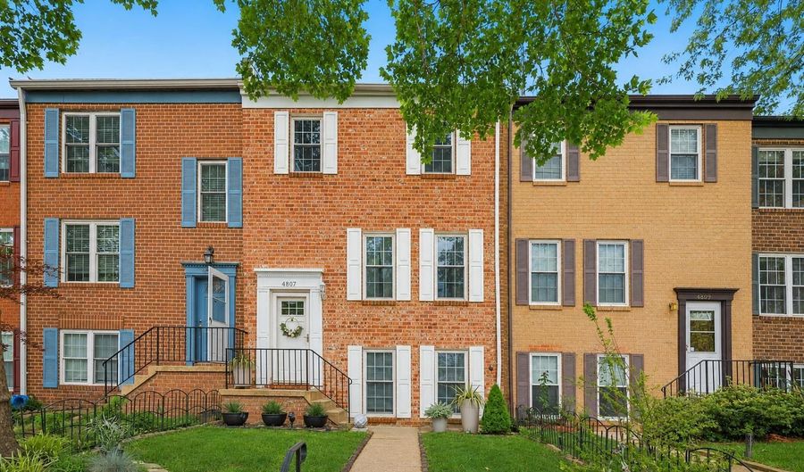 4807 BACKLICK Rd, Annandale, VA 22003 - 3 Beds, 4 Bath