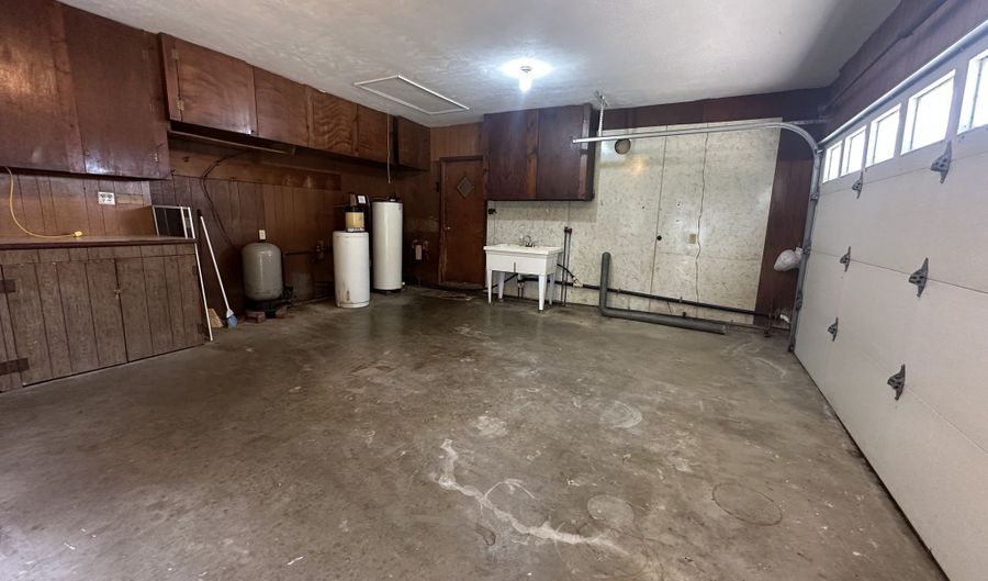 5668 W 250 S, Anderson, IN 46011 - 3 Beds, 2 Bath