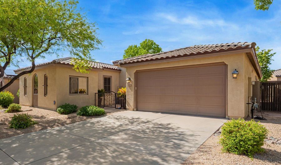 3422 W KING Dr, Anthem, AZ 85086 - 3 Beds, 2 Bath