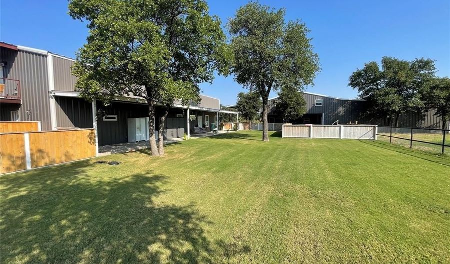 6722 Private Road 705, Anson, TX 79501 - 3 Beds, 5 Bath