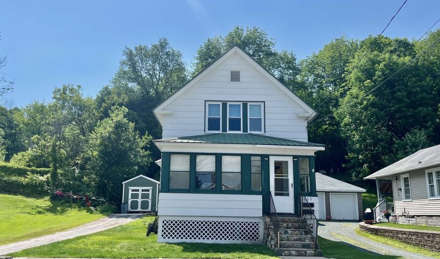 265 Norway St, Berlin, NH 03570 - 3 Beds, 2 Bath