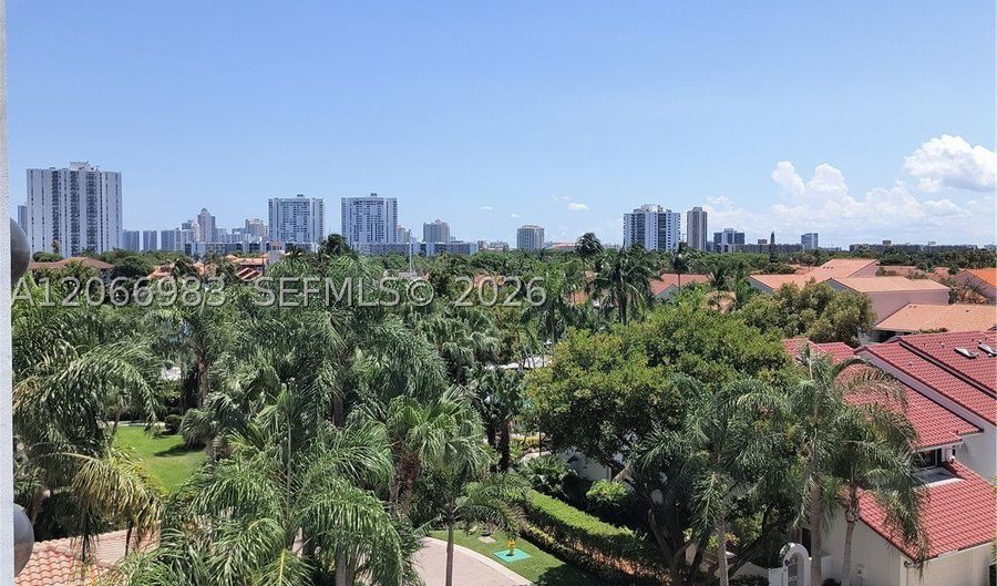 3610 Yacht Club Dr 514, Aventura, FL 33180 - 2 Beds, 2 Bath