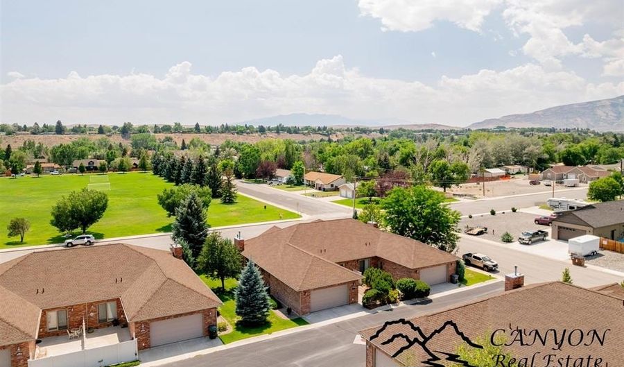 2307 Cougar Ave, Cody, WY 82414 - 3 Beds, 3 Bath