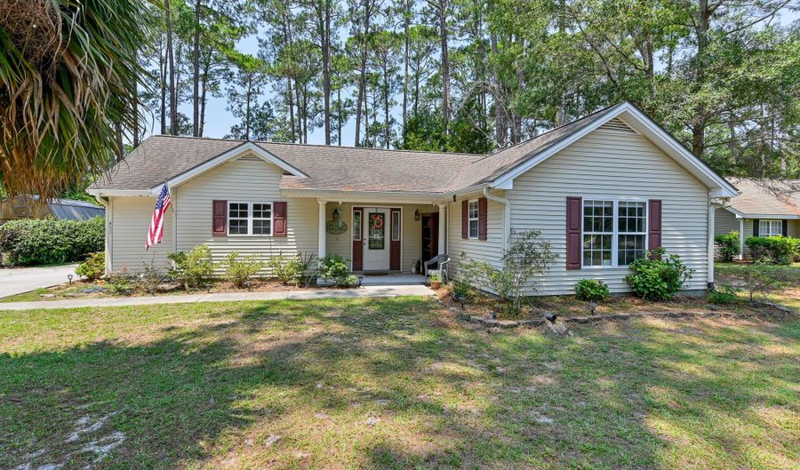 495 Sams Point Rd, Beaufort, SC 29907 - 3 Beds, 2 Bath