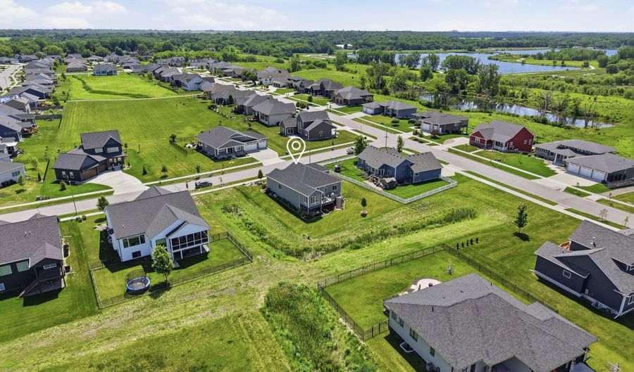 1827 Ledges Dr, Ames, IA 50010 - 4 Beds, 3 Bath