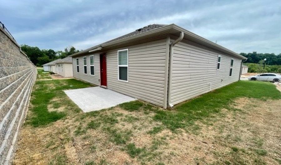 7108 SW Chestnut Hill Rd, Bentonville, AR 72713 - 4 Beds, 2 Bath