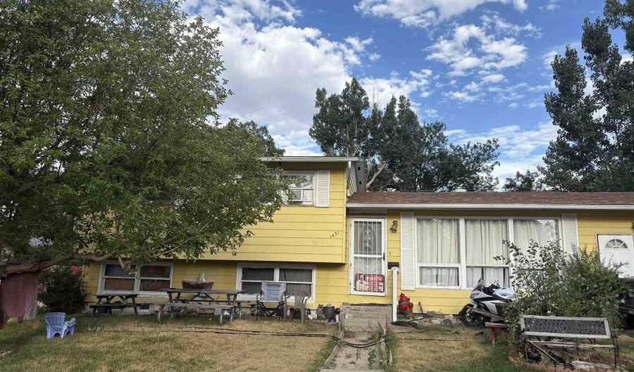 1421 Ivy Ln, Casper, WY 82601 - 5 Beds, 2 Bath