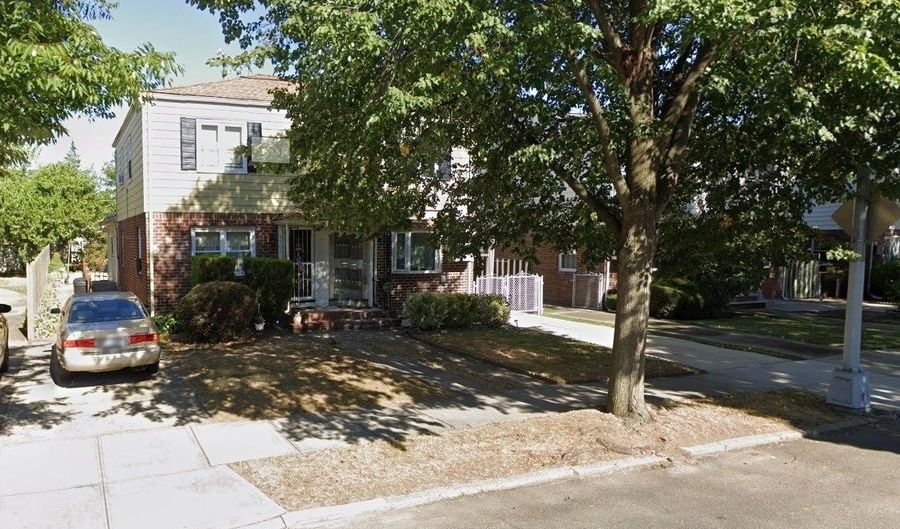 77-09 251st St, Bellerose, NY 11426 - 2 Beds, 2 Bath