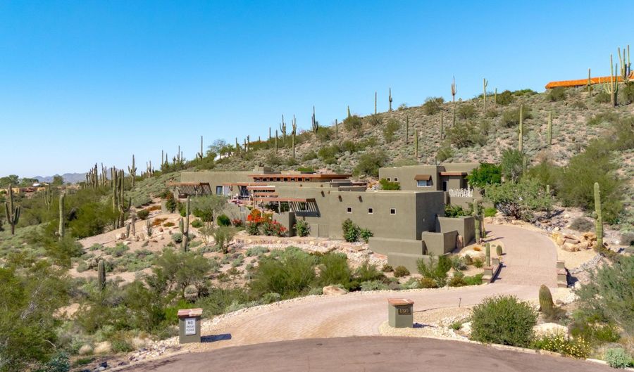 8320 E Concho Ln, Carefree, AZ 85377 - 4 Beds, 6 Bath