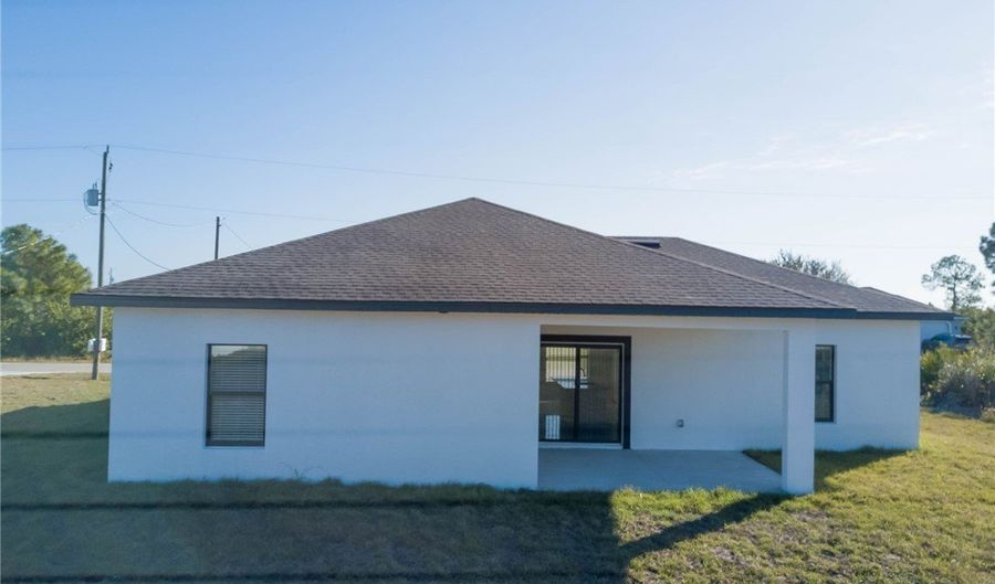 2107 Jefferson Ave, Alva, FL 33920 - 3 Beds, 2 Bath