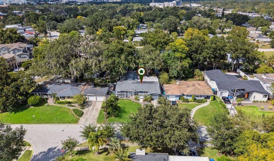 903 WEBER St, Orlando, FL 32803 - 4 Beds, 3 Bath