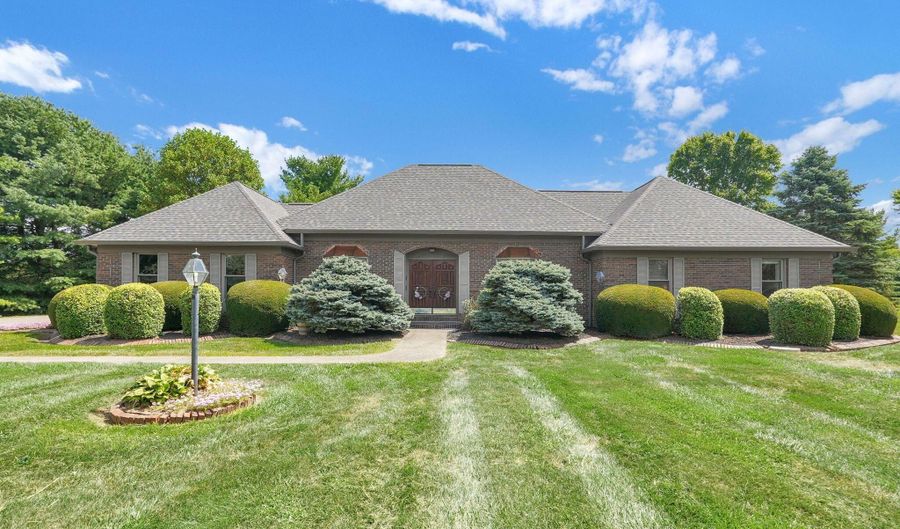 17640 Winchester Rd, Ashville, OH 43103 - 3 Beds, 3 Bath
