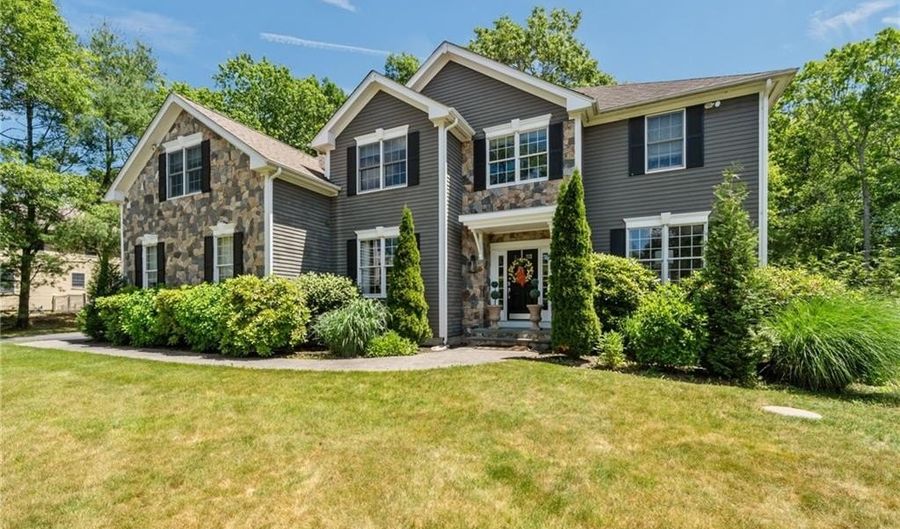470 Sylvan Ct, North Kingstown, RI 02874 - 4 Beds, 3 Bath