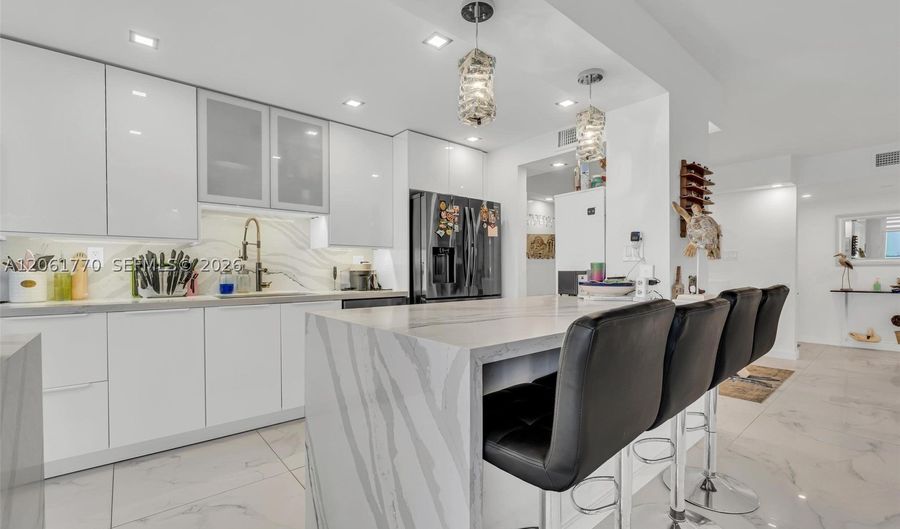 18071 Biscayne Blvd 901, Aventura, FL 33160 - 2 Beds, 2 Bath