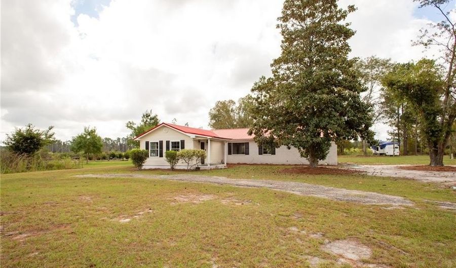 1608 W 4th St, Alma, GA 31510 - 3 Beds, 1 Bath