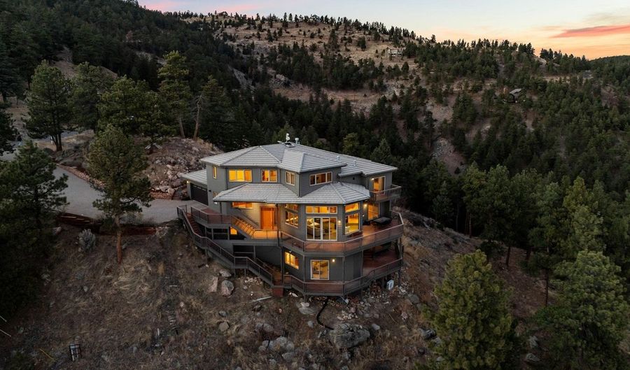 1448 Carriage Hills Dr, Boulder, CO 80302 - 5 Beds, 4 Bath