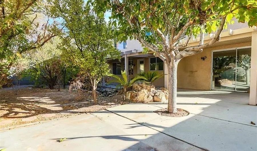 9055 Danesbury Ct, Las Vegas, NV 89123 - 5 Beds, 3 Bath