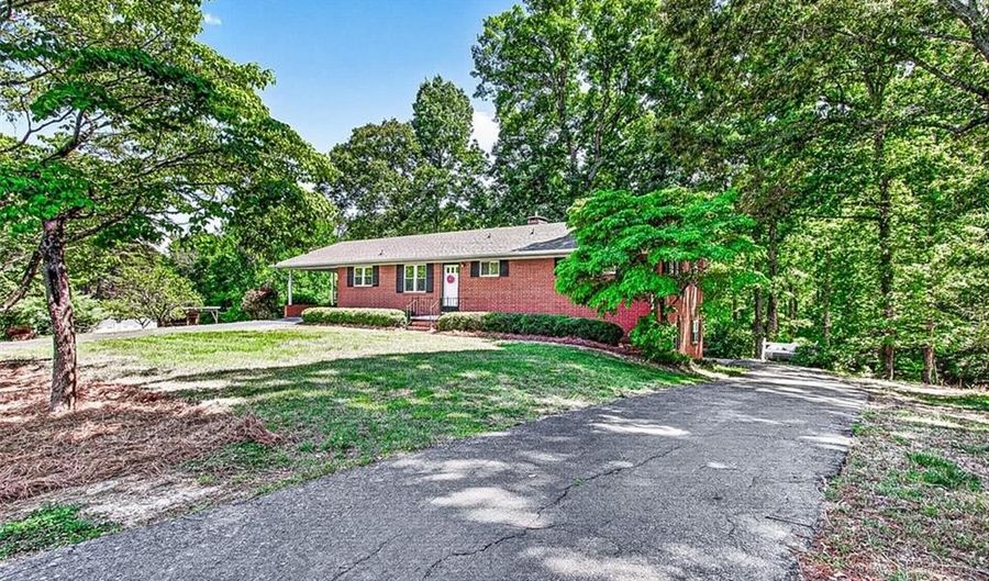 1348 Henley Dr, Asheboro, NC 27205 - 3 Beds, 3 Bath