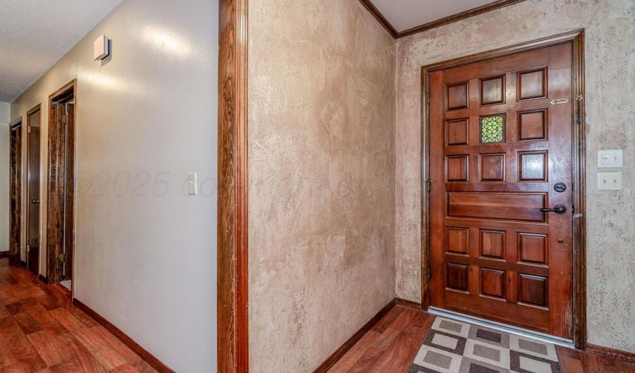 6306 DARTMOUTH St, Amarillo, TX 79109 - 3 Beds, 2 Bath