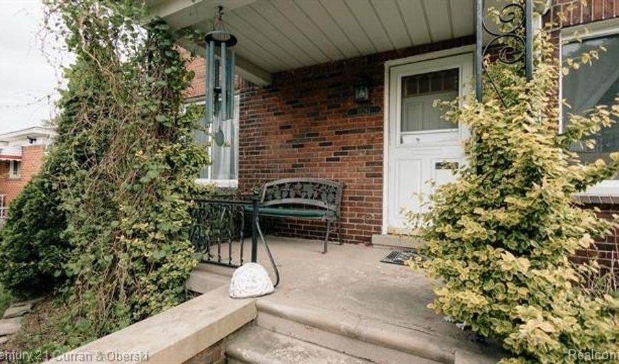 15261 DEMEAN Ave, Allen Park, MI 48101 - 3 Beds, 2 Bath