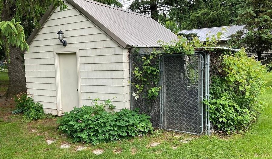 1506 4th St SE, Austin, MN 55912 - 3 Beds, 2 Bath