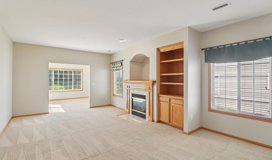 3613 NE Cottonwood Ln, Ankeny, IA 50021 - 2 Beds, 2 Bath