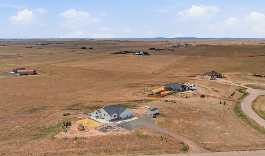 2052 ZELMA Dr, Cheyenne, WY 82009 - 4 Beds, 4 Bath