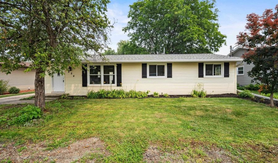 224 S TELULAH Ave, Appleton, WI 54915 - 4 Beds, 3 Bath