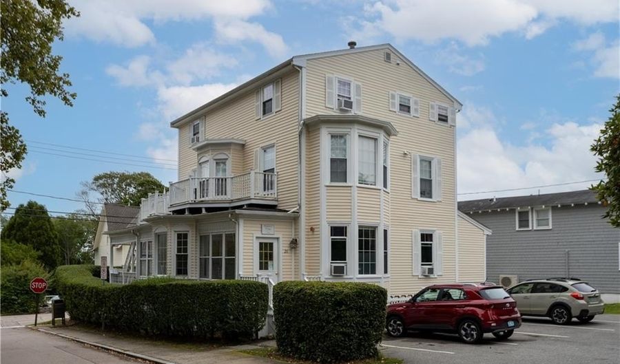 26 Cliff Ave 2, Newport, RI 02840 - 1 Beds, 1 Bath