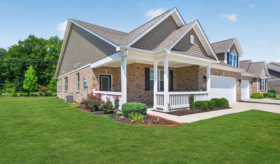 9073 Lieven St, Avon, IN 46234 - 2 Beds, 2 Bath