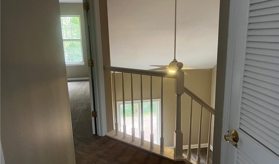 626 Smithfield Rd, North Providence, RI 02904 - 2 Beds, 2 Bath
