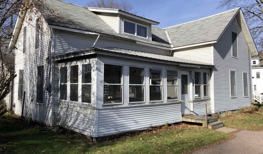 25 Main St, Cambridge, VT 05464 - 3 Beds, 2 Bath