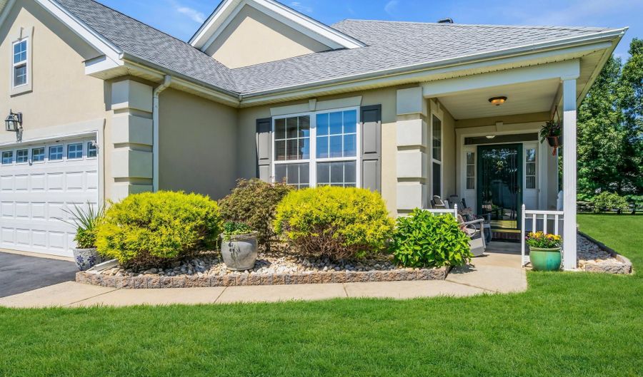 40 BUNKER HILL Dr, Allentown, NJ 08501 - 2 Beds, 2 Bath