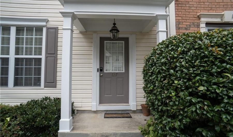 9155 NESBIT FERRY Rd 127, Alpharetta, GA 30022 - 3 Beds, 3 Bath