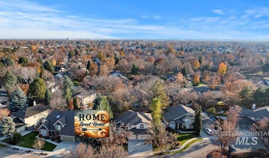 8037 W Innsbrook Ct, Boise, ID 83704 - 3 Beds, 3 Bath