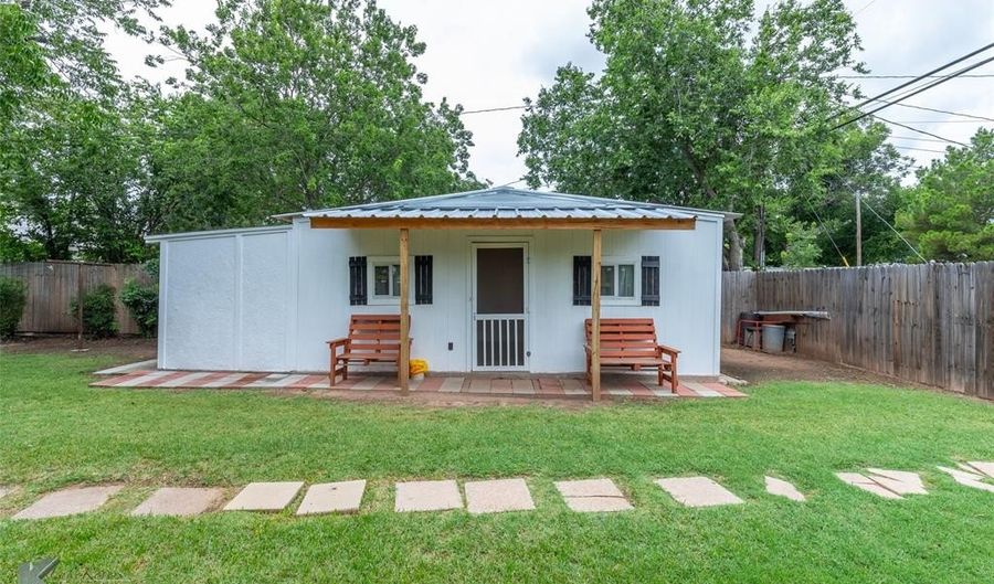 1910 Matador St, Abilene, TX 79605 - 2 Beds, 2 Bath