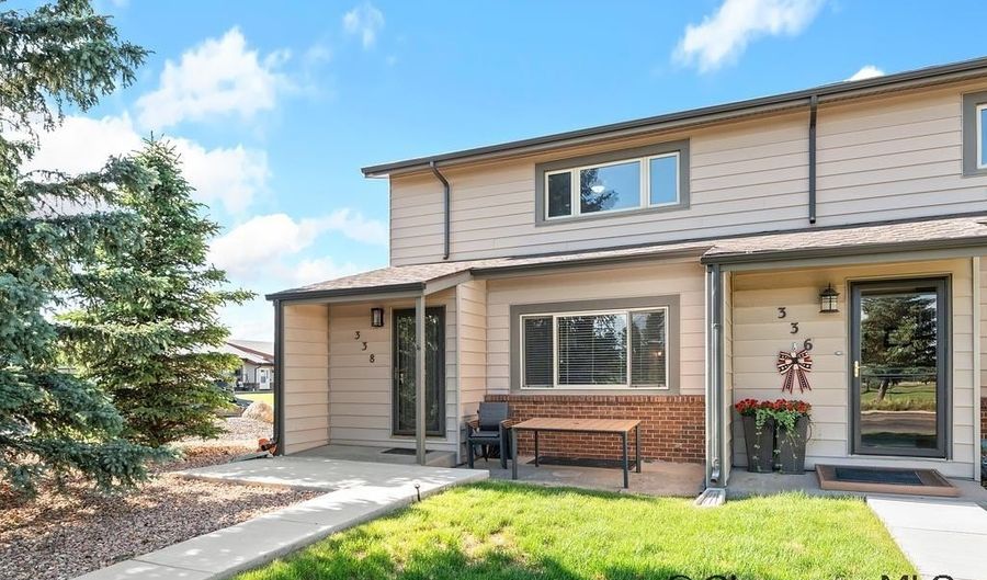 338 MANEWAL Dr, Cheyenne, WY 82009 - 3 Beds, 3 Bath