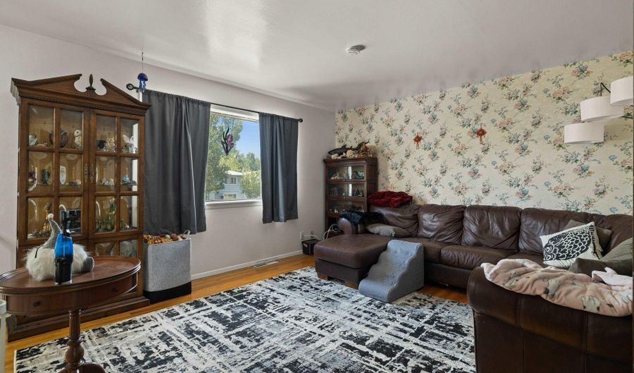 1831 Glendale Ave, Casper, WY 82601 - 4 Beds, 2 Bath