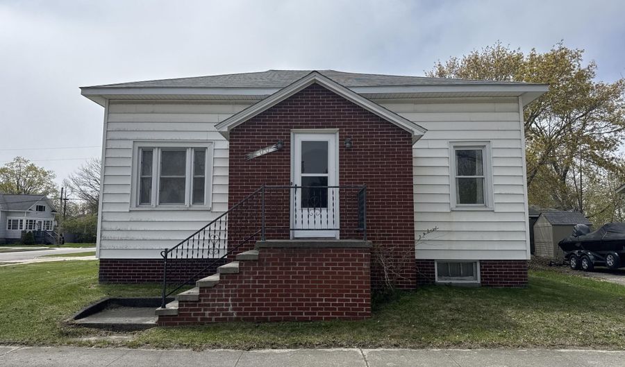 400 Tawas St, Alpena, MI 49707 - 3 Beds, 2 Bath