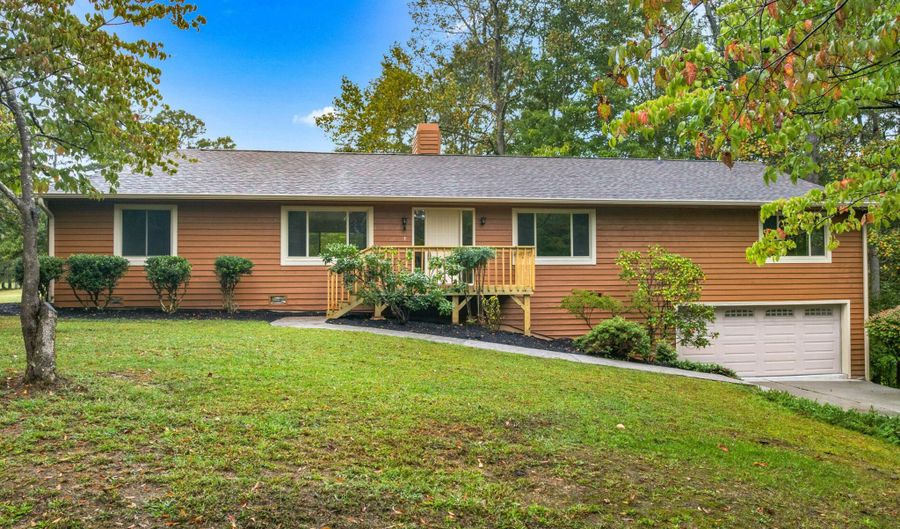 3320 Hazelwood Ct, Baneberry, TN 37890 - 3 Beds, 2 Bath