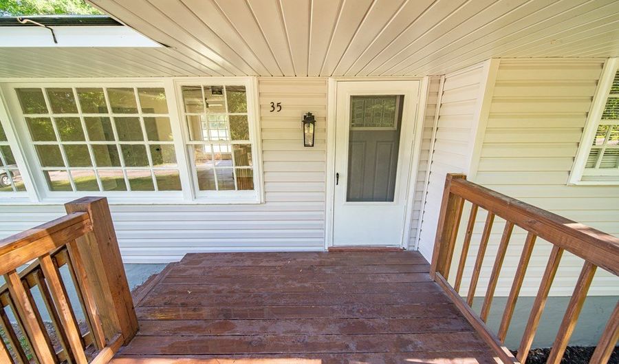 35 DOGWOOD St, West Point, GA 31833 - 2 Beds, 2 Bath